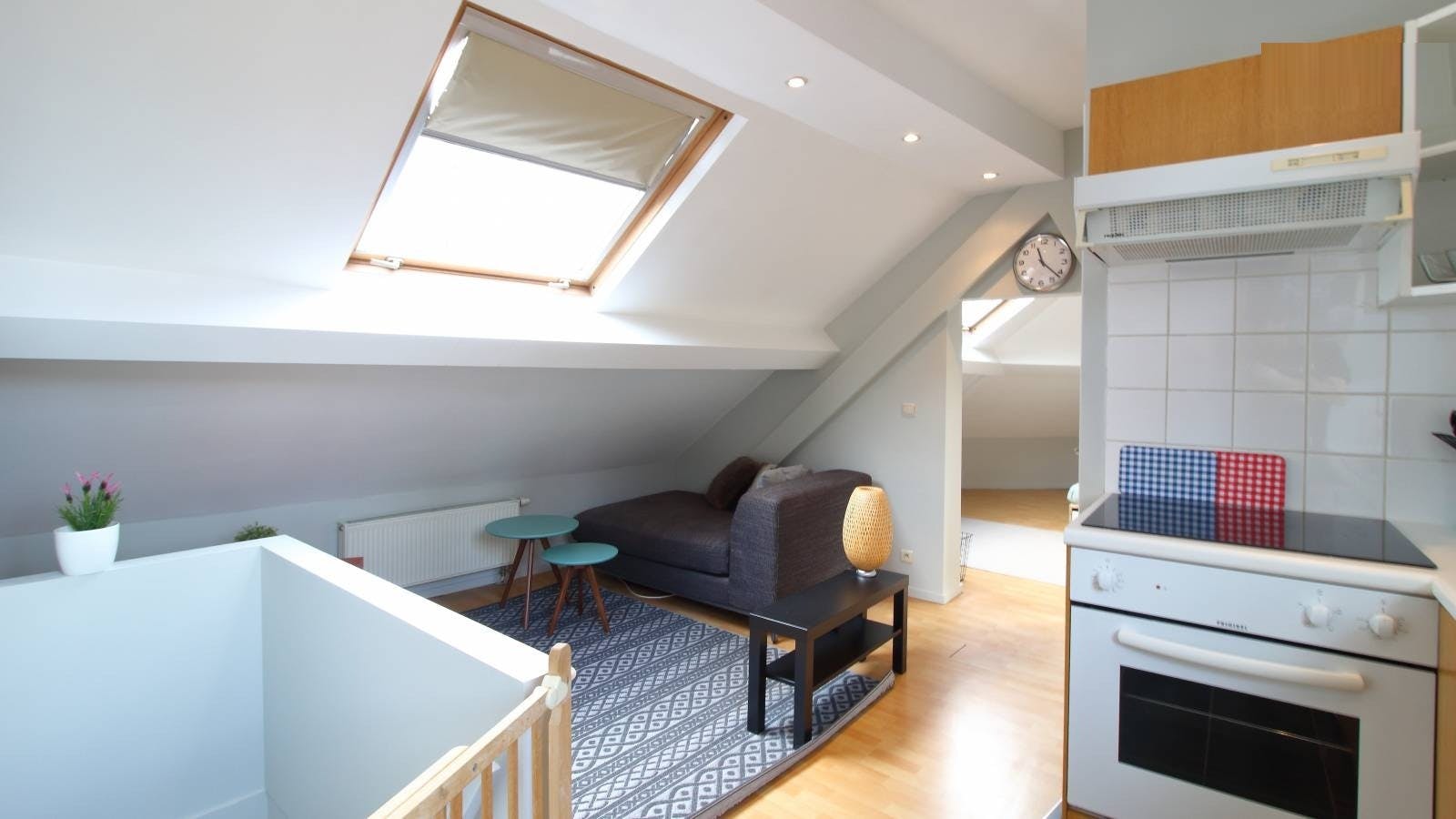 Wohnung zu mieten für 810 € pro Monat in Brussels, Rue aux Fleurs