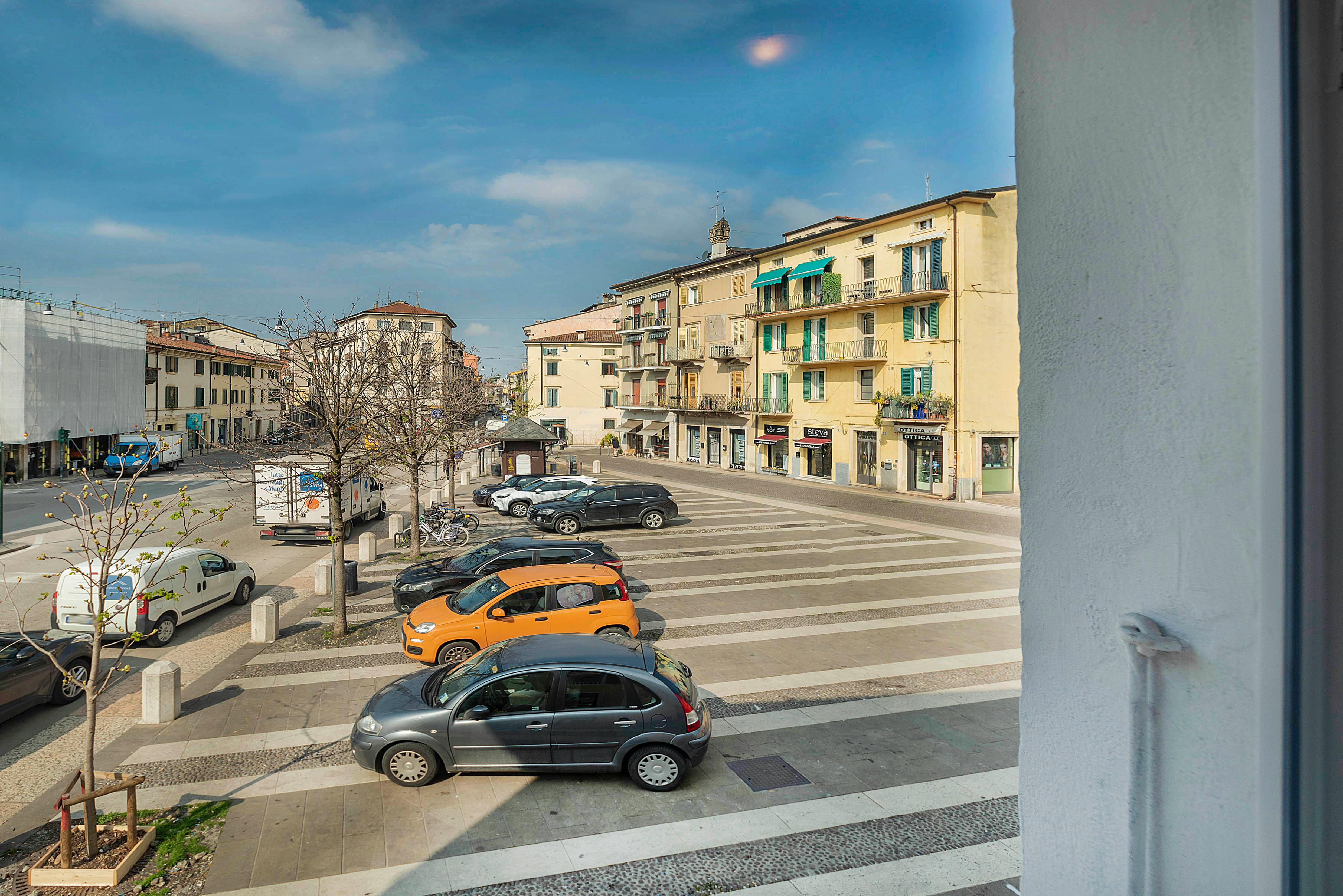 Single room Verona, 1 bed, 17m² — photo 9