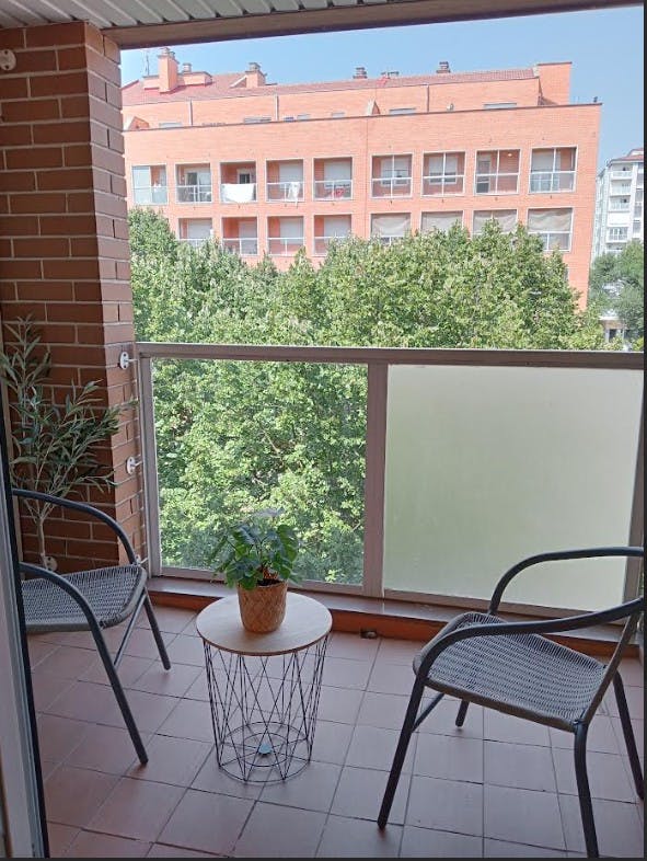 Apartment for rent for €600 per month in Pamplona, Calle Remiro de Goñi
