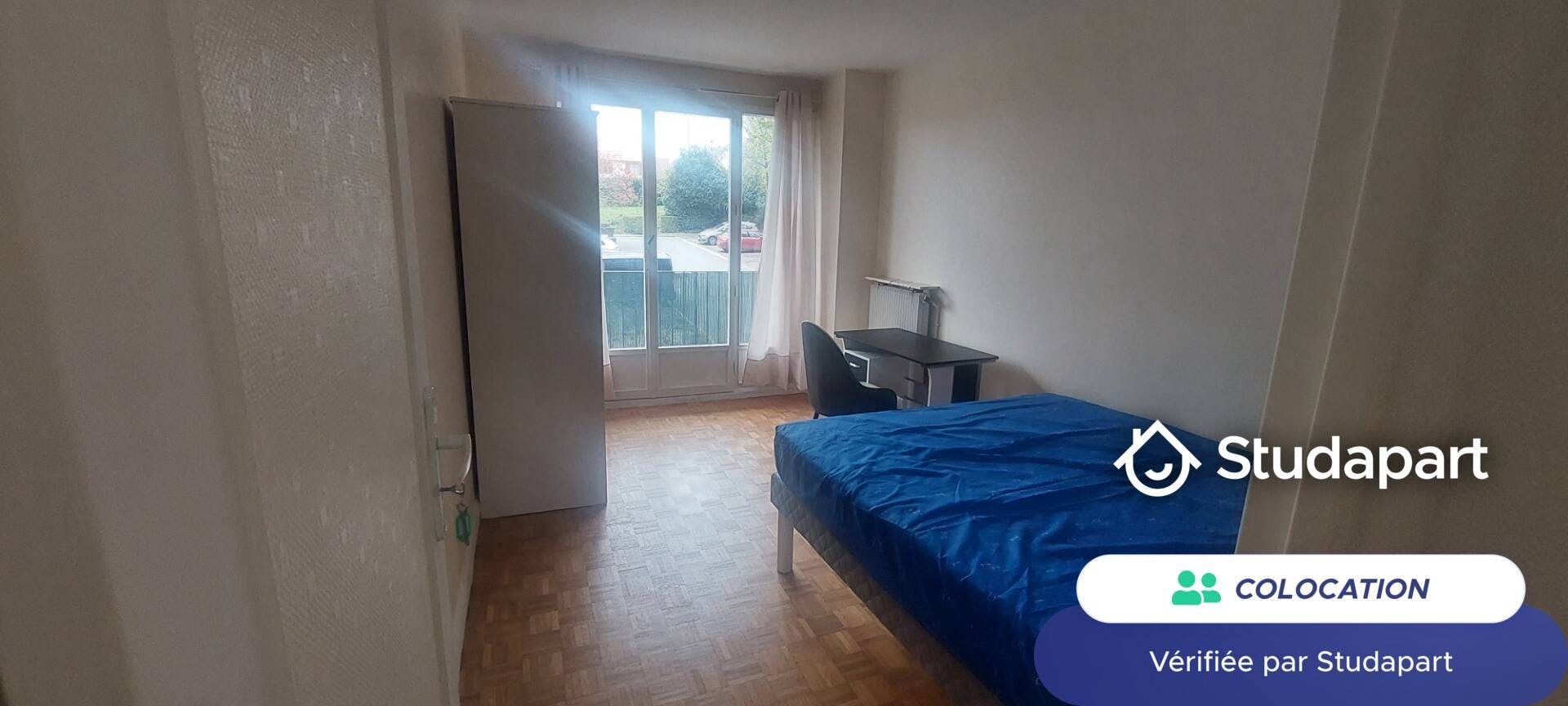 Private room for rent for €500 per month in Viry-Châtillon, Avenue Minerve