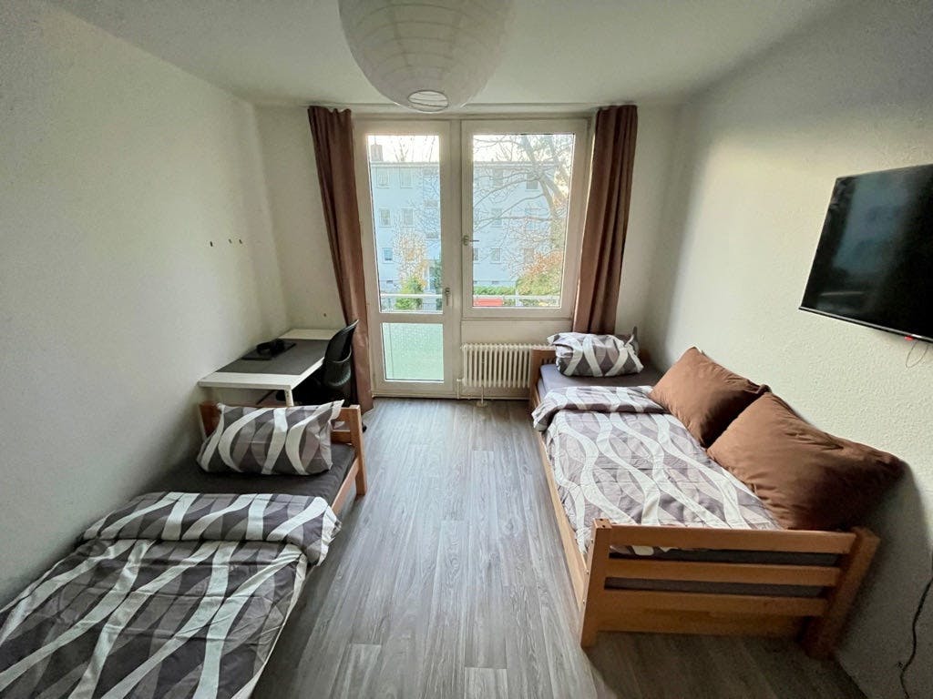 Double room Berlin, 1 bed, 18m² — photo 2