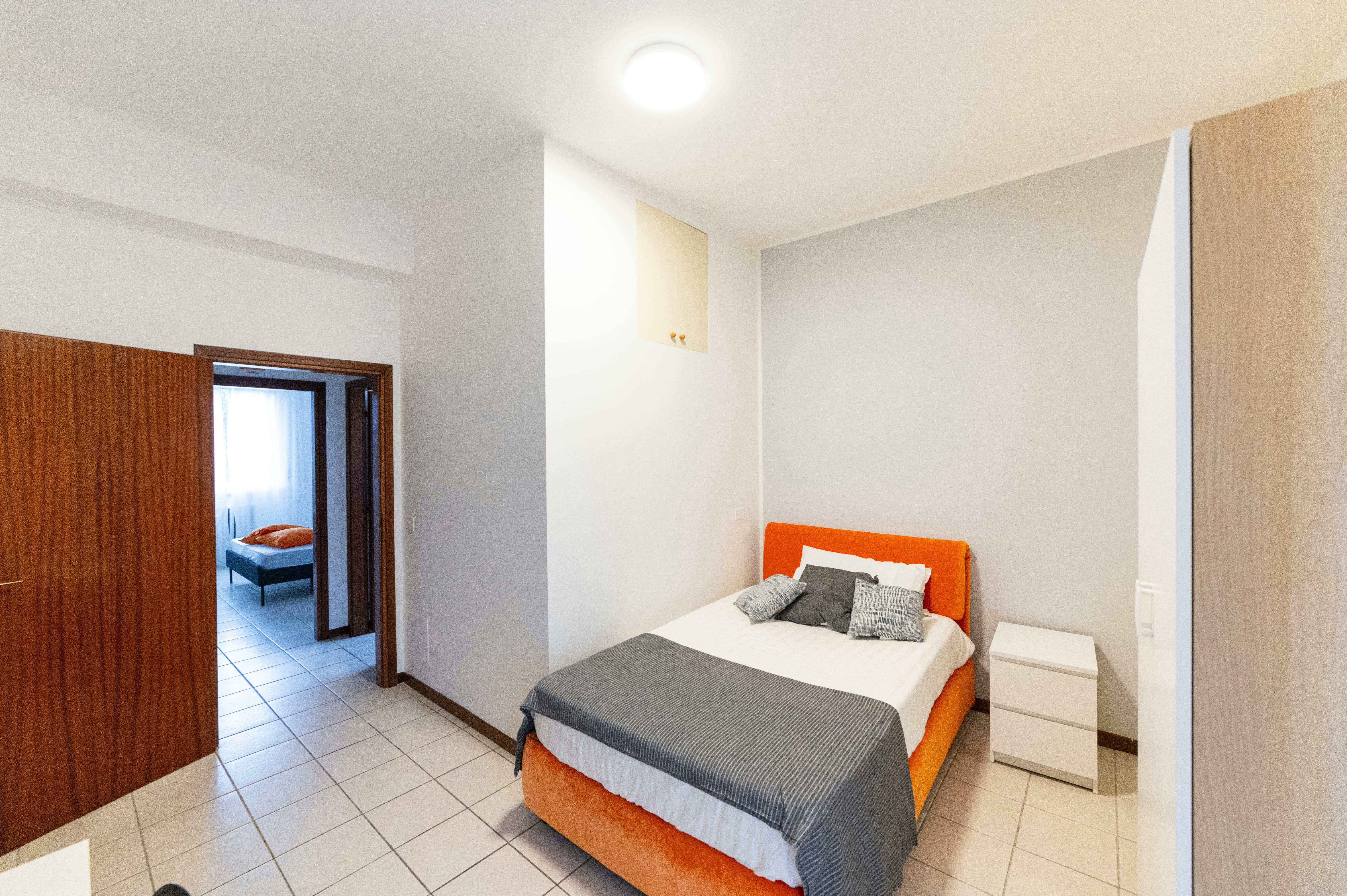 Private room for rent for €470 per month in Forlì, Viale Fratelli Spazzoli