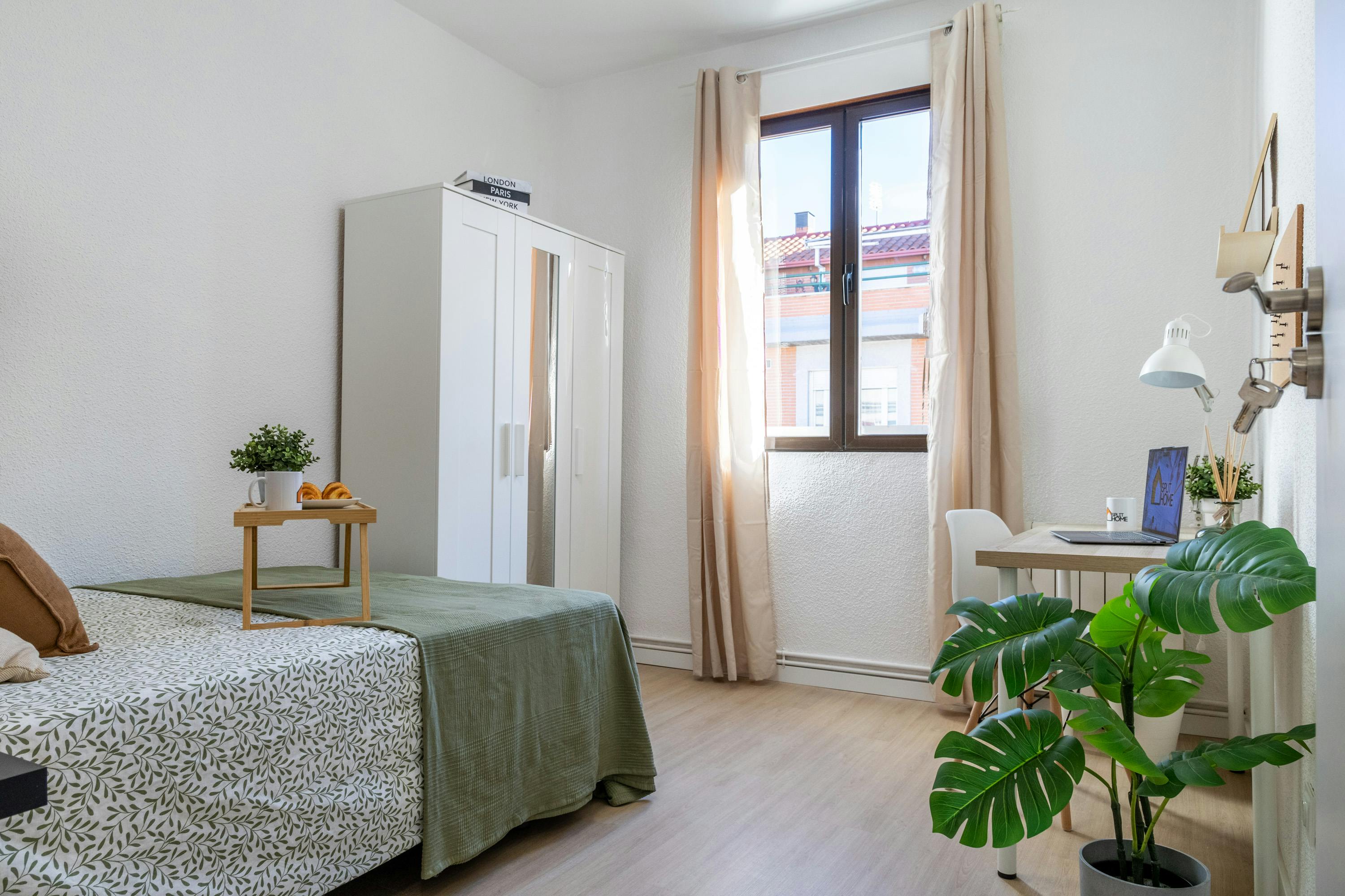 Cameră privată de închiriat pentru 550 EUR pe lună în Getafe, Calle Jacinto Benavente