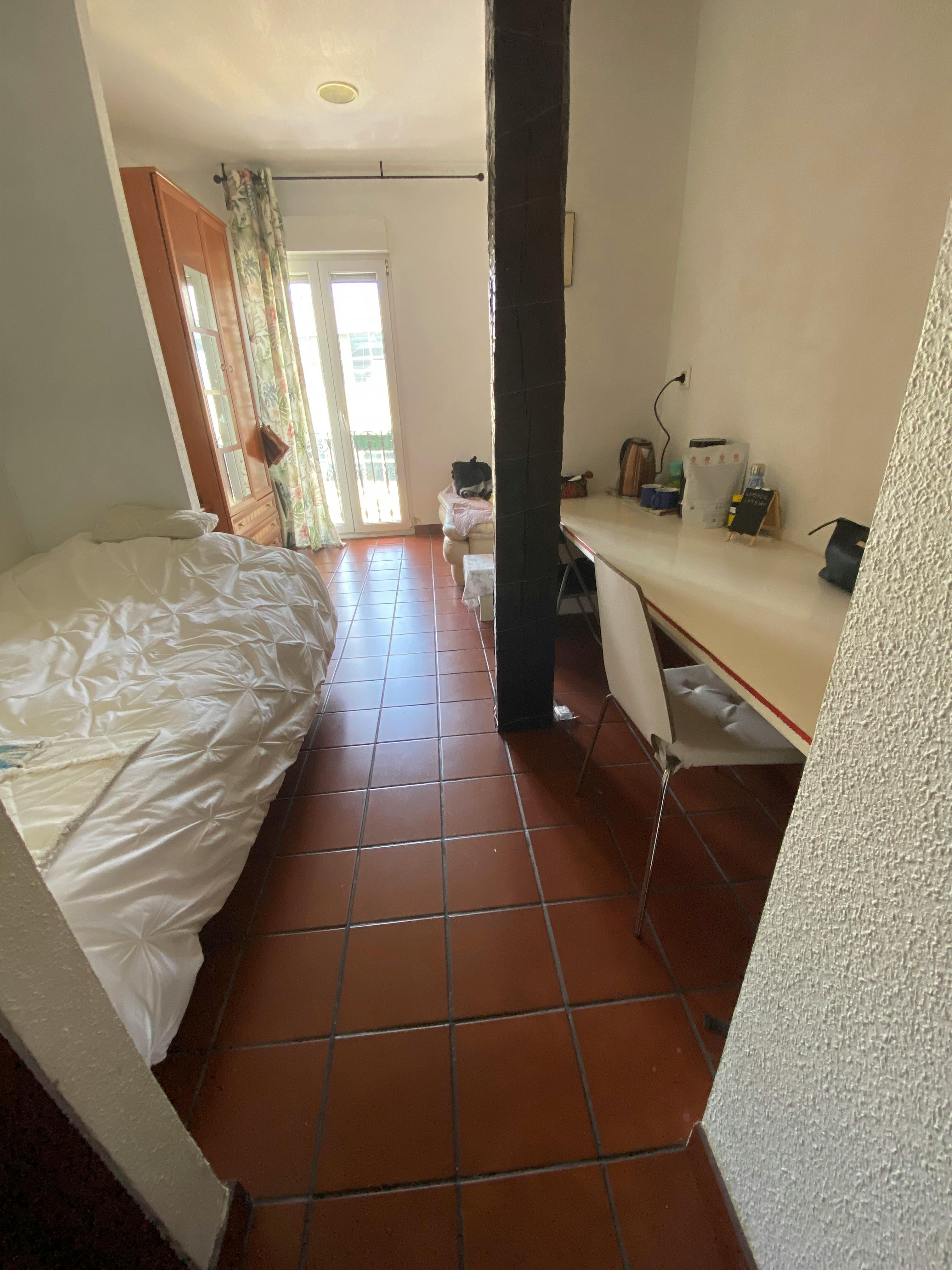 Single room Bilbao, 1 bed, 25m² — photo 3