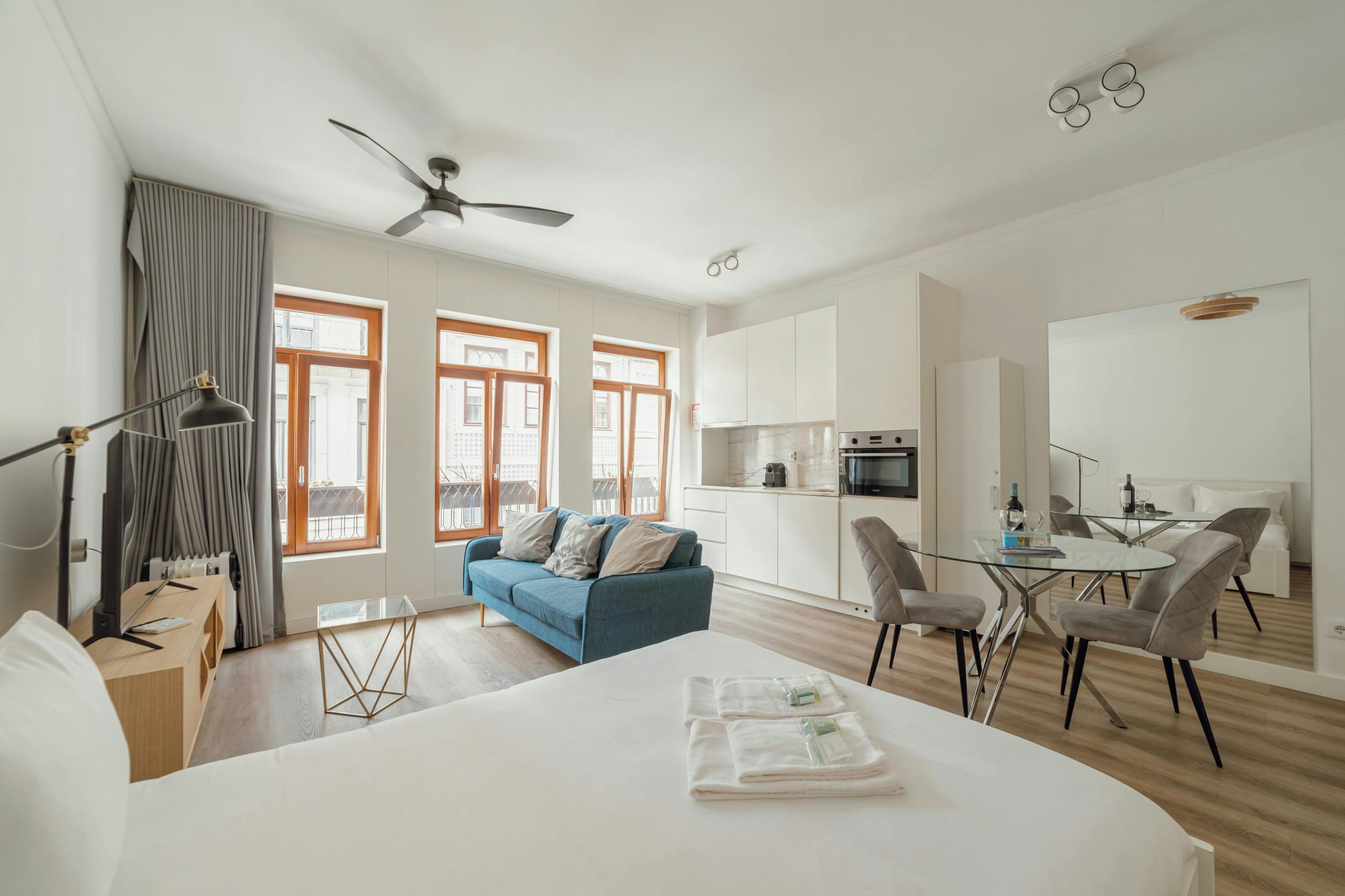 Rua do Almada, Porto preview