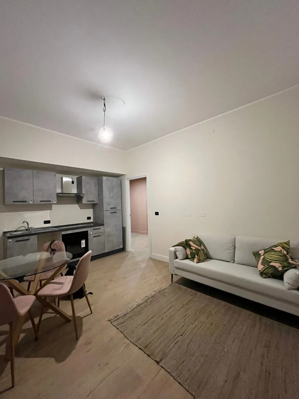 2-Bedroom Apartment in Via Giovanni Paisiello, Monza 2