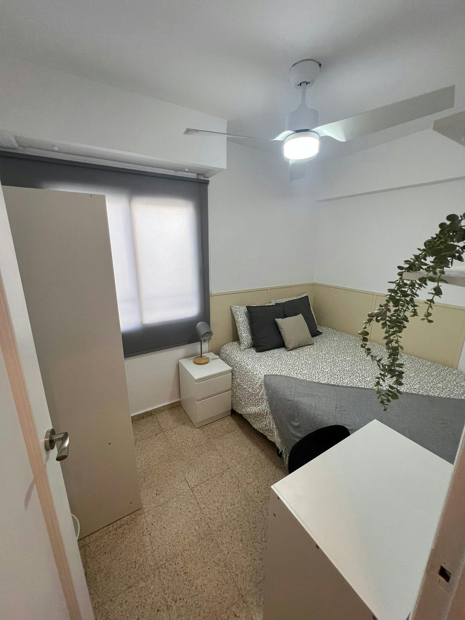 Single room Alicante (Alacant), 1 bed, 6m² — photo 3