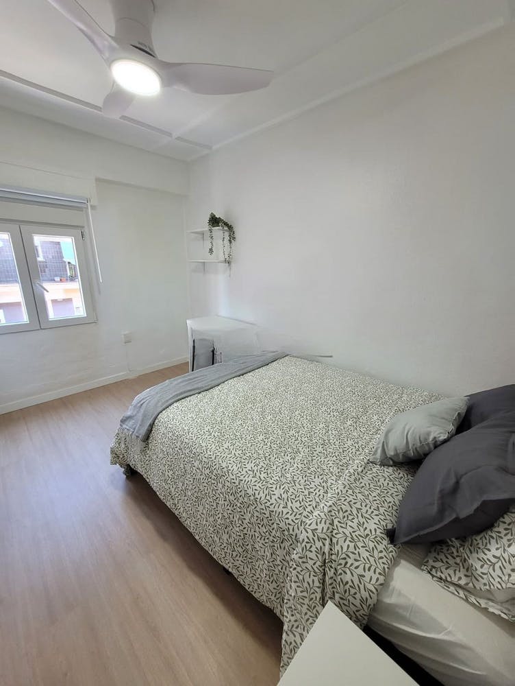 Private room for rent for €285 per month in Torrent, Calle Federico Maicas