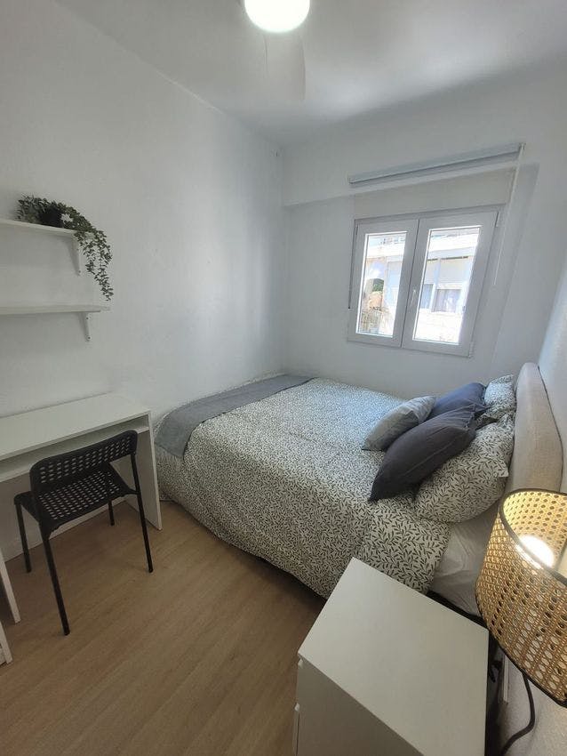 私人房间 正在以 €285 的月租出租，其位于 Torrent, Calle Federico Maicas