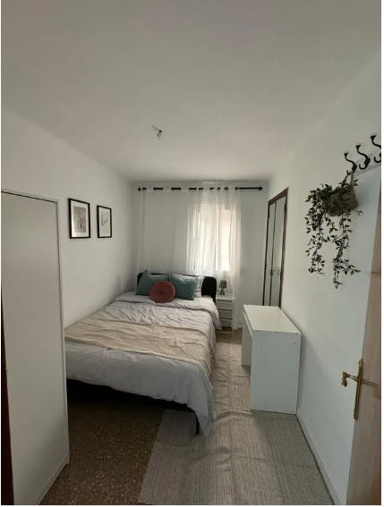 Single room Valencia, 1 bed, 6m² — photo 3