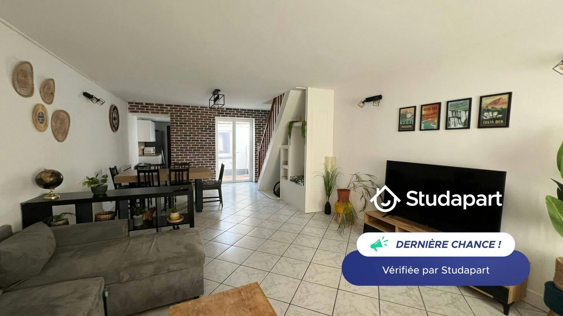 Casă de închiriat pentru 1.200 EUR pe lună în Tourcoing, Rue des Girondins