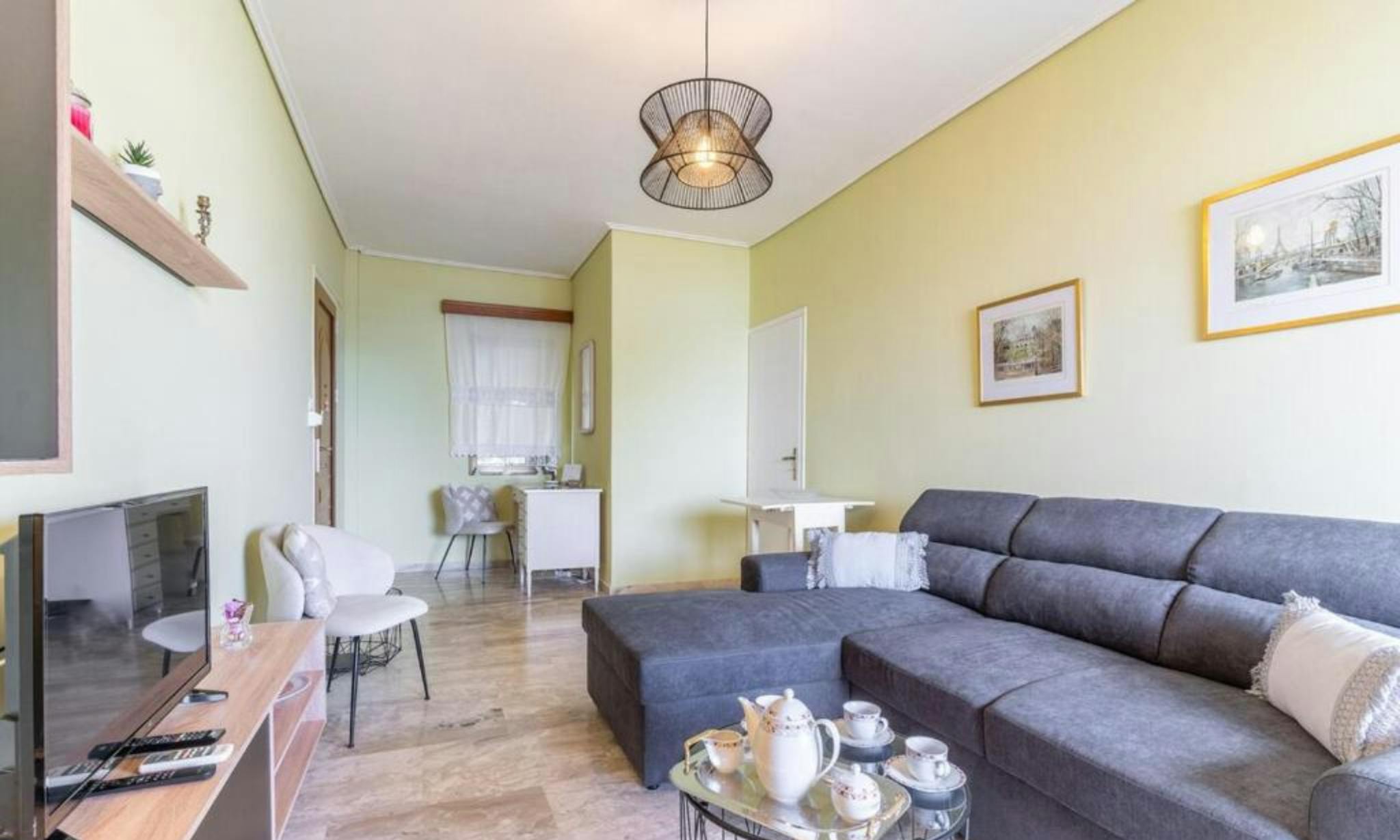 Moseou, Néa Mákri preview