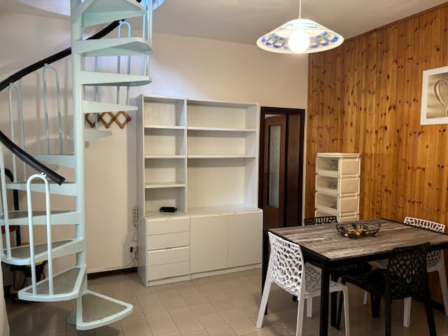 Apartment for rent for €950 per month in Padova, Via Euganea