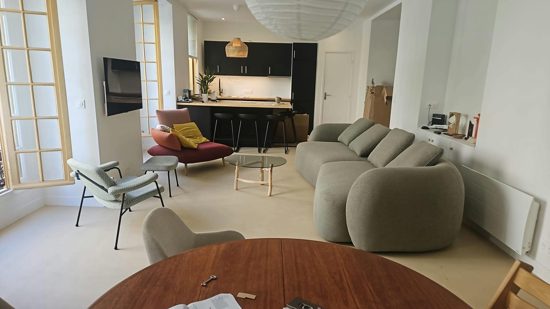 Lägenhet att hyra för 3 500 € i månaden i Nice, Rue Clément Roassal