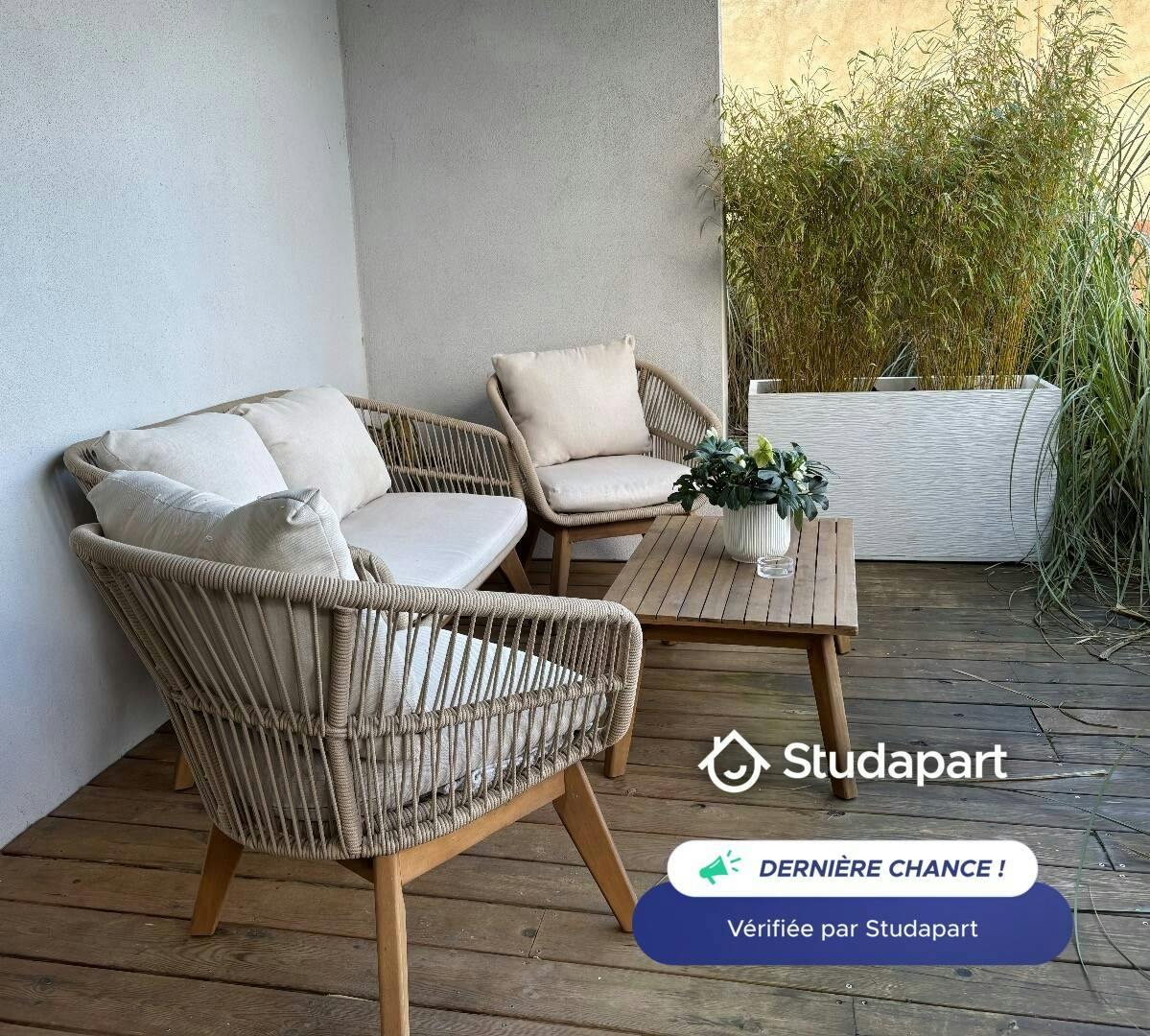 House for rent for €1,500 per month in Couzon-au-Mont-d’Or, Route du Tignot