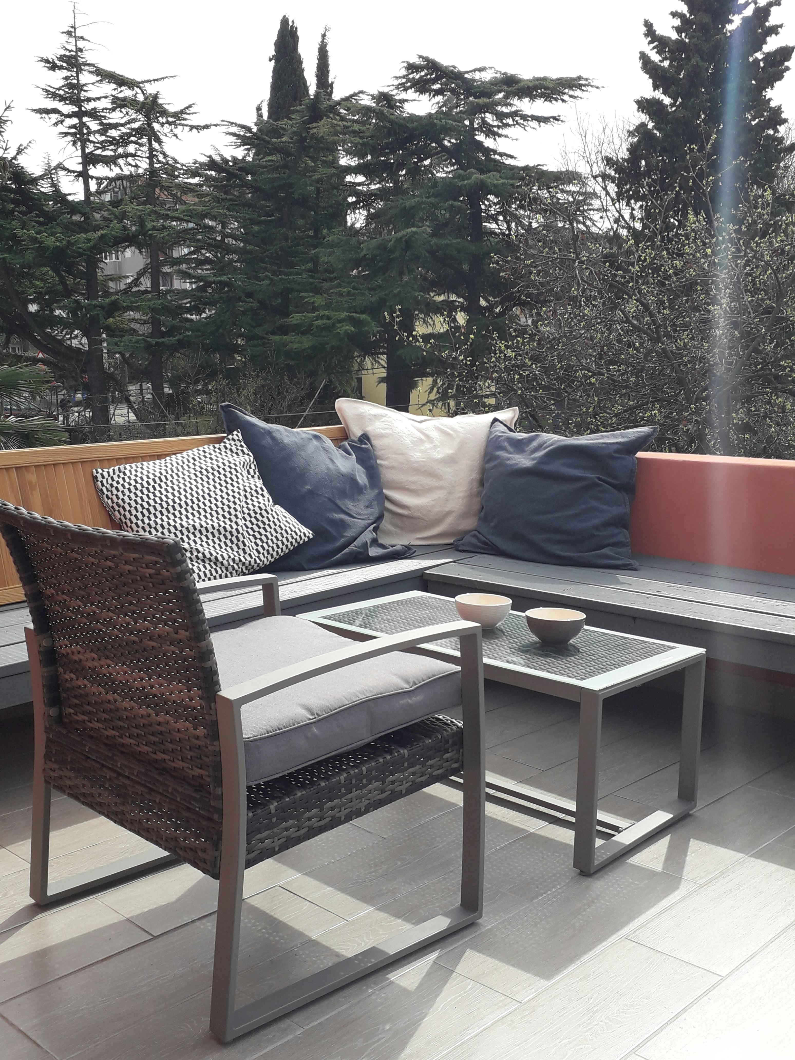 Apartment for rent for €1,500 per month in Izola, Bazoviška ulica