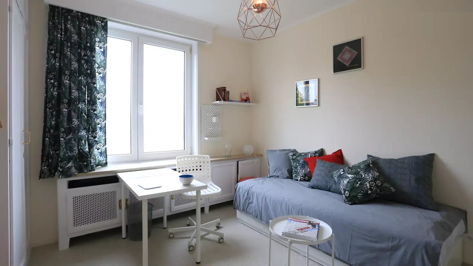 Studio for rent for €710 per month in Ixelles, Place de la Petite Suisse