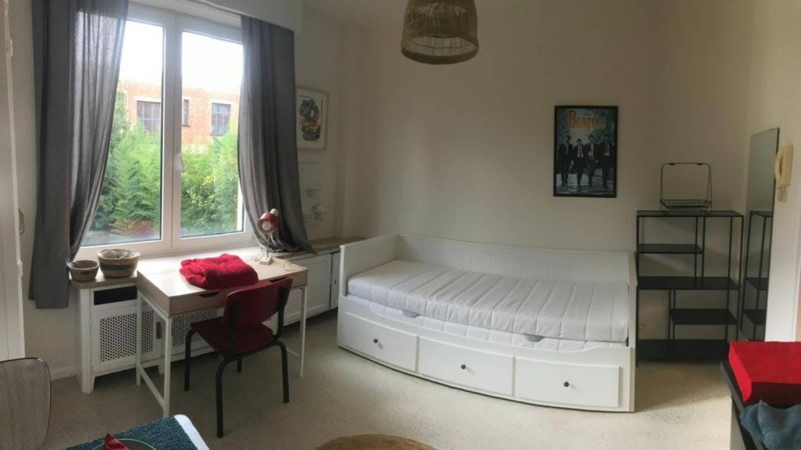 Студия сдается в аренду за 710 € в месяц в Ixelles, Place de la Petite Suisse