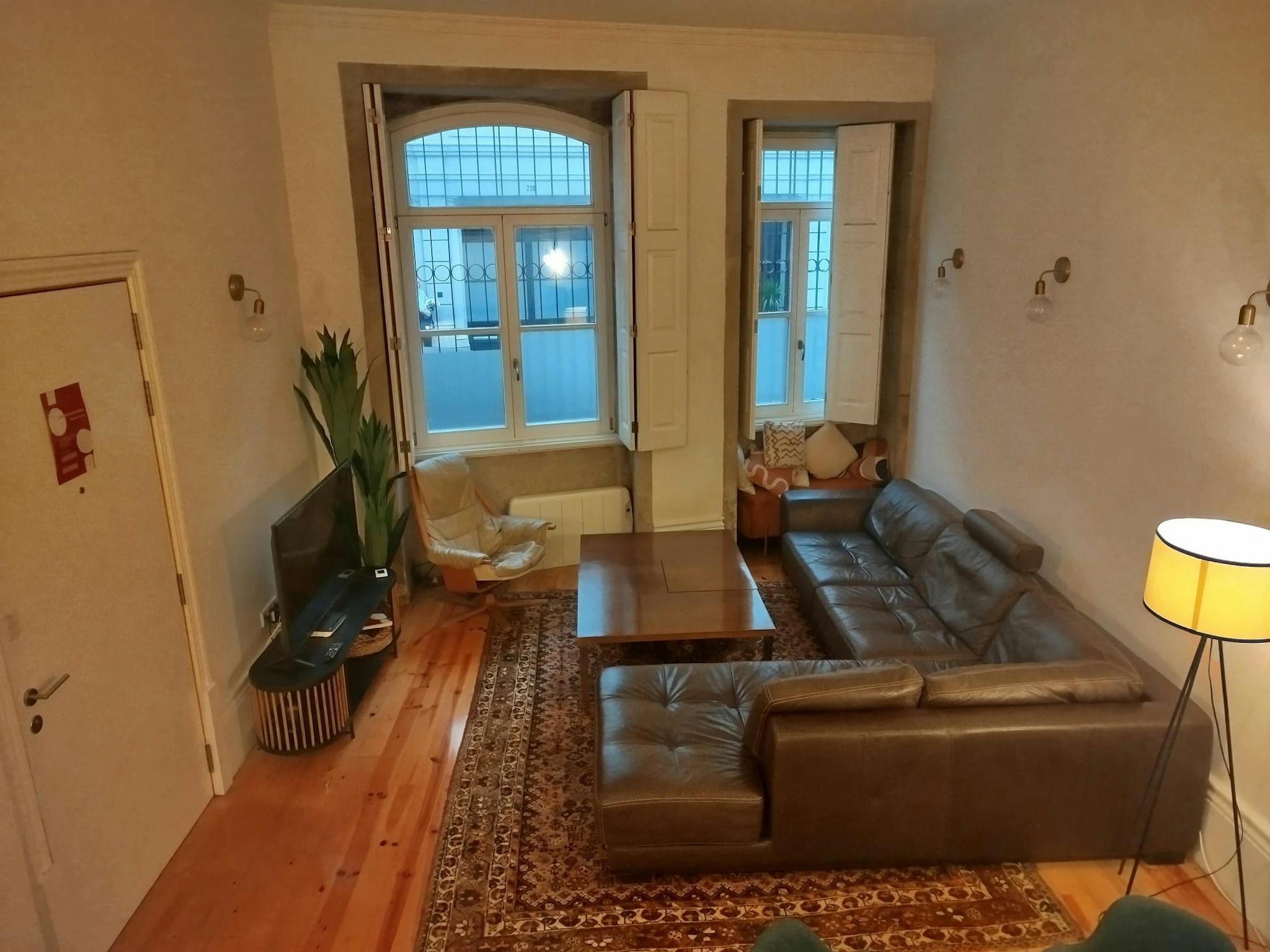 Rua de Fernandes Tomás, Porto preview