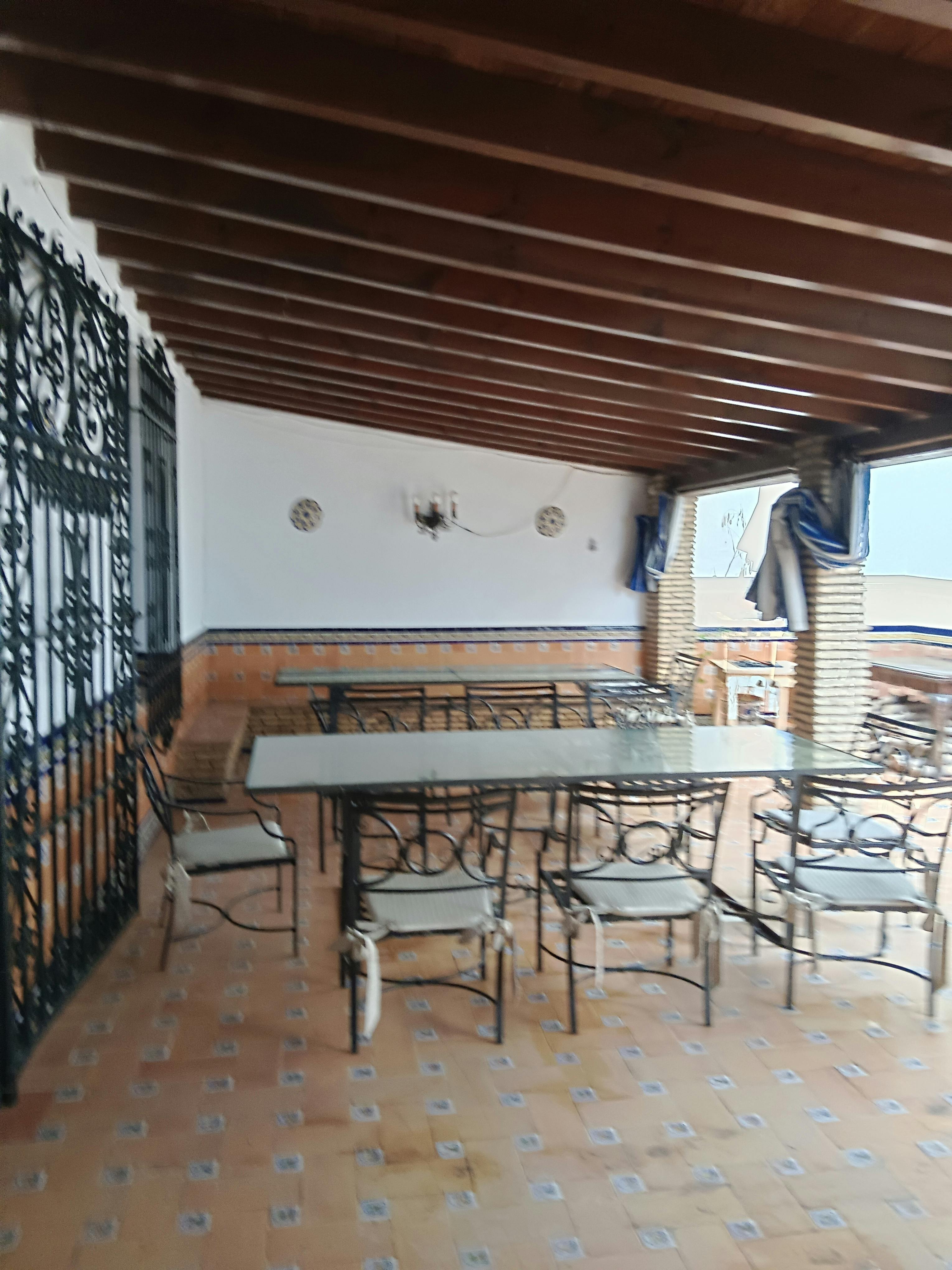 Shared room for rent for €800 per month in El Rocío, Calle Princesa Sofía