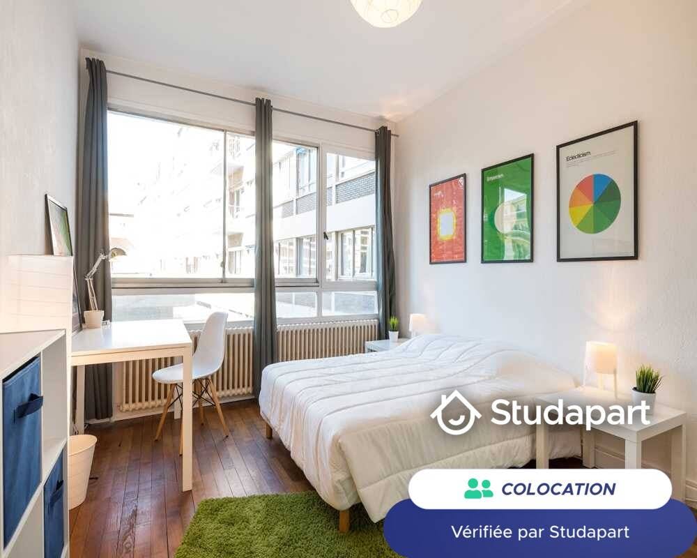 Private room for rent on Cours Lafayette, Lyon