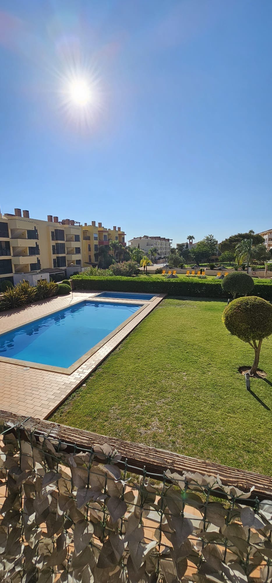 House for rent for €2,200 per month in Quarteira, Rua da Lenda