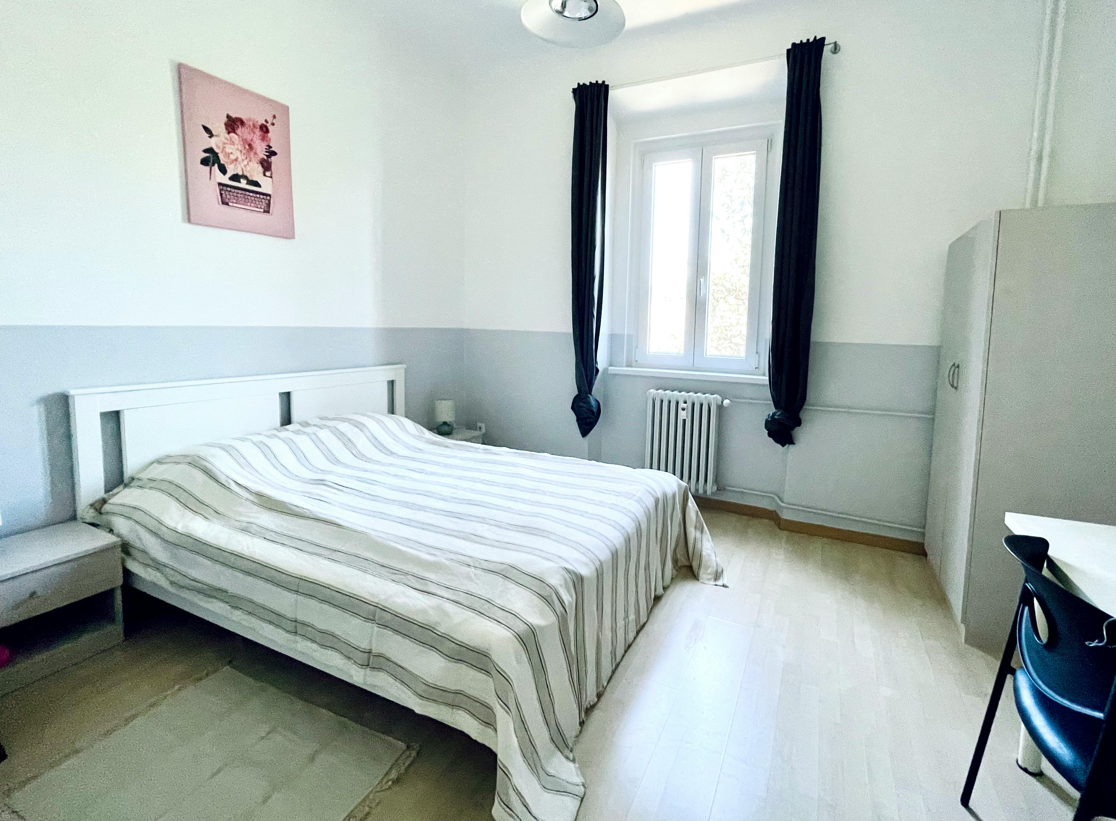 Chambre privée à louer pour 550 €/mois à Trieste, Viale Miramare