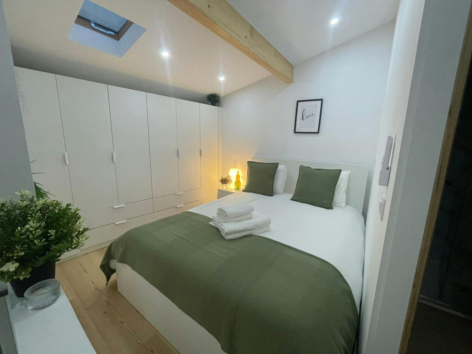 House for rent for €1,200 per month in Porto, Rua da Bouça