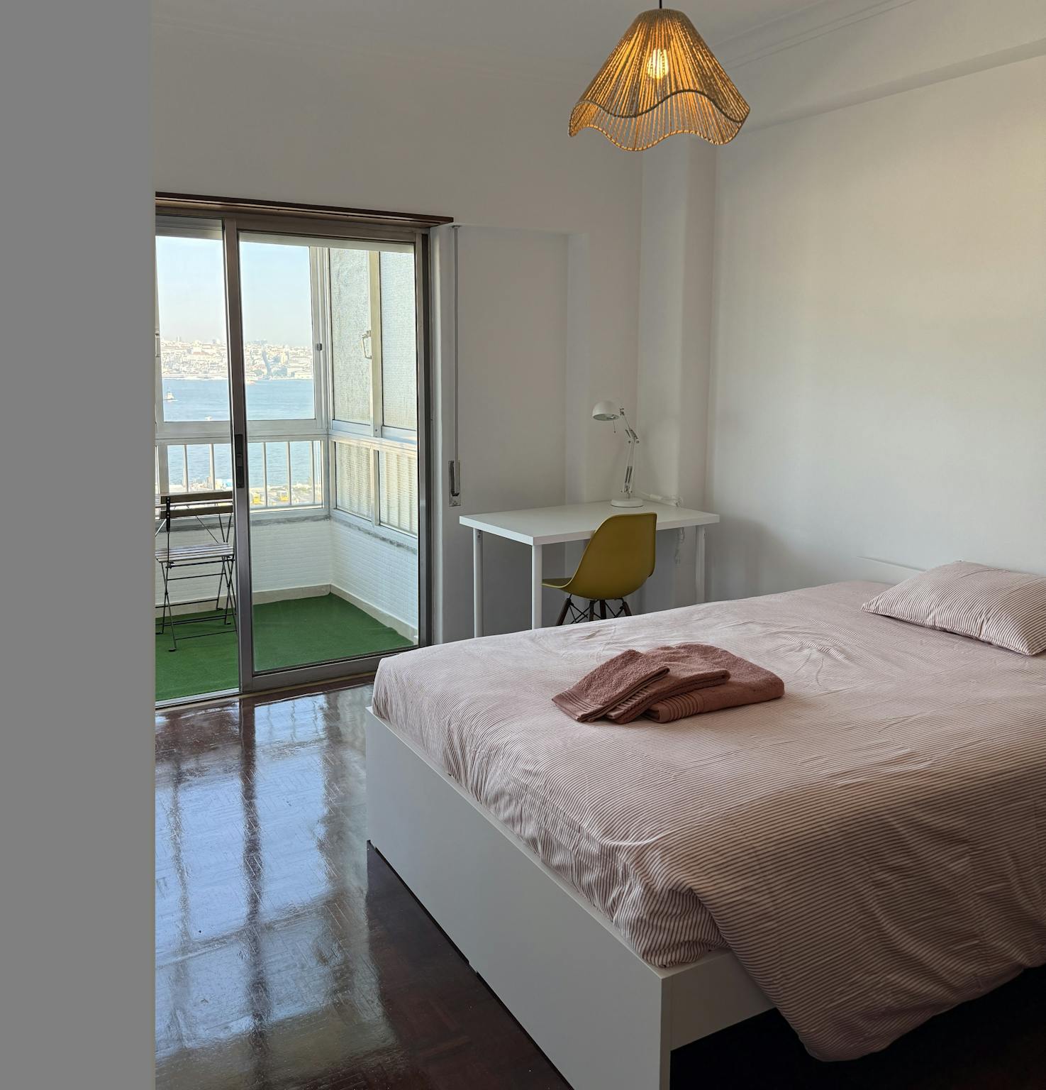 Avenida 25 de Abril de 1974, Almada preview