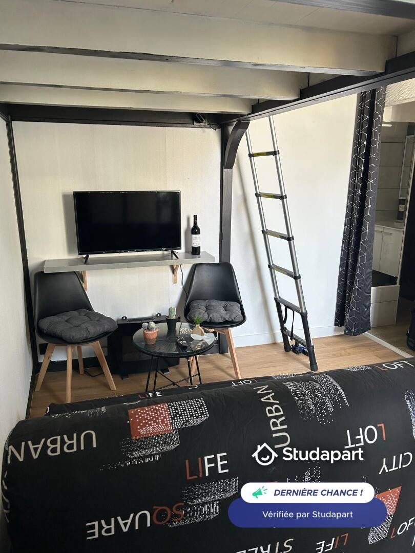 公寓 正在以 €420 的月租出租，其位于 Périgueux, Rue Victor Hugo