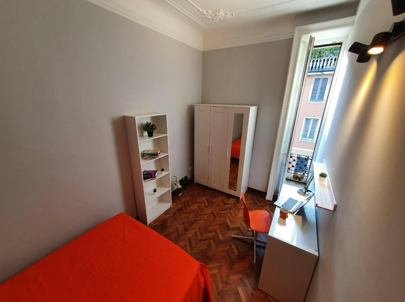Single room Milan, 1 bed, 15m² — photo 1