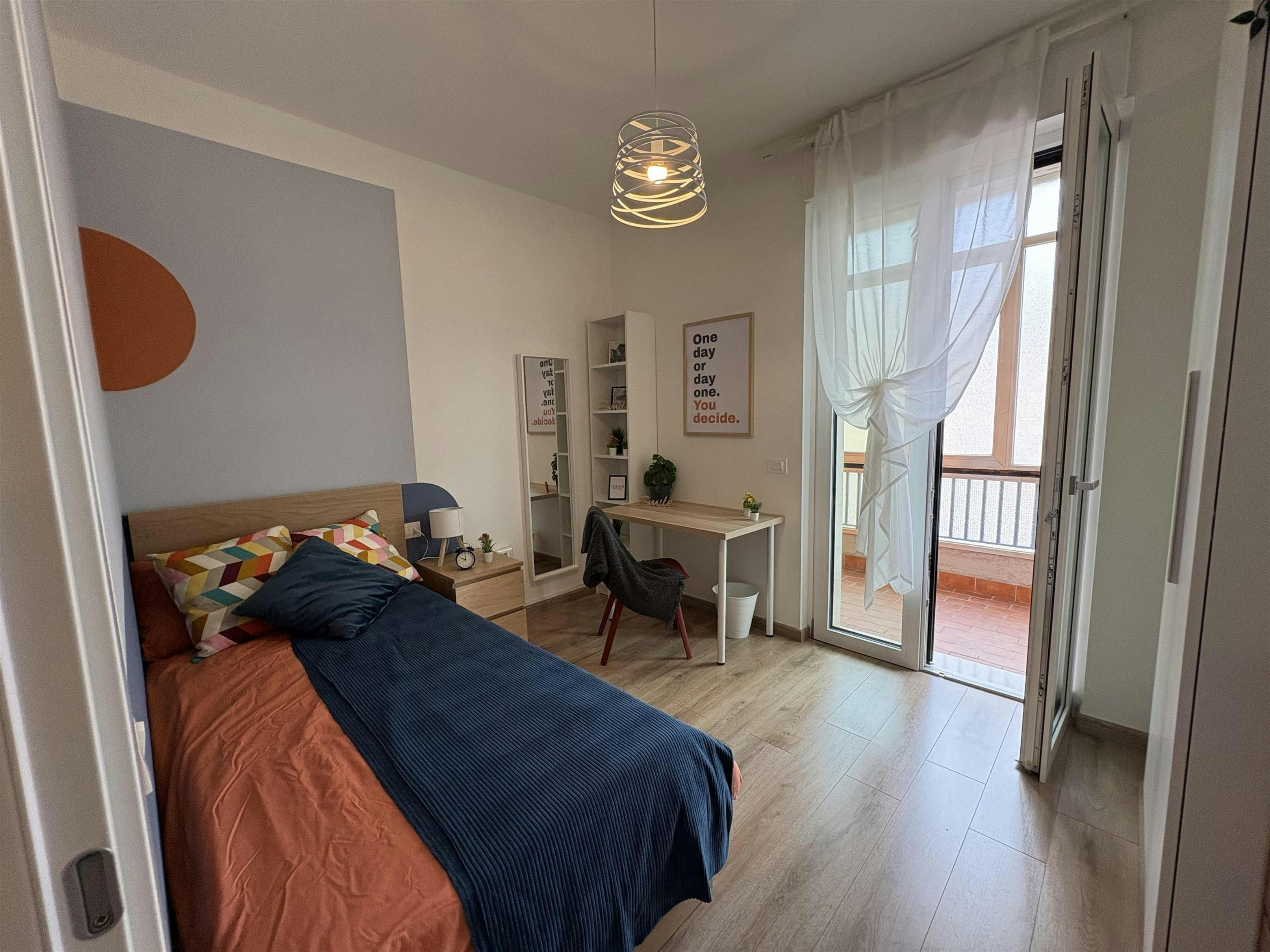 Single room Milan, 1 bed, 12m² — photo 1