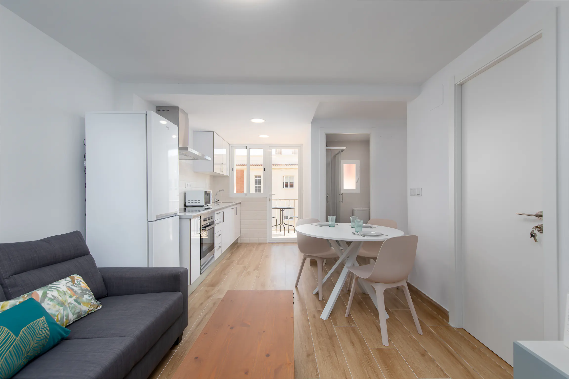 3-Bedroom Apartment in Calle de Eugenia Viñes, Valencia (1670797) ROOM 1
