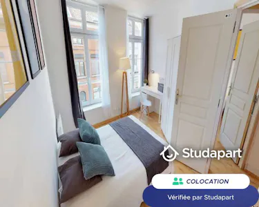 Private room for rent on Rue Esquermoise, Lille