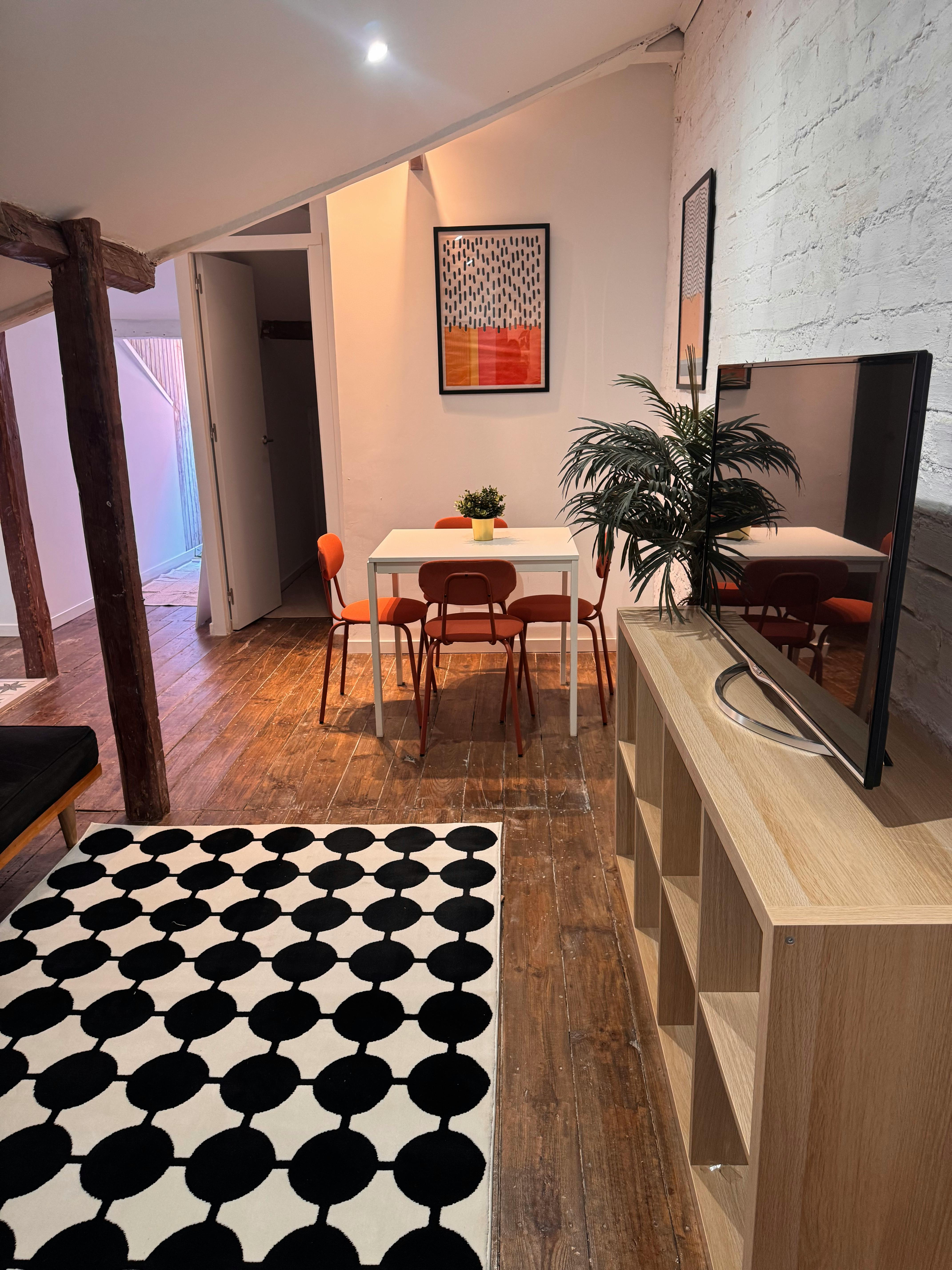 Rua dos Caminhos de Ferro, Lisbon preview