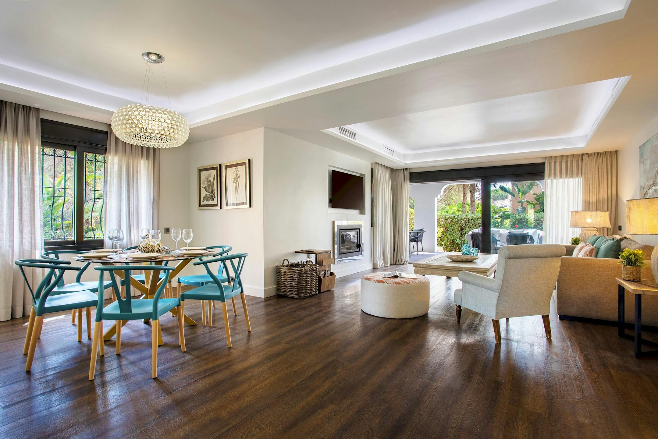 Wohnung zu mieten für 4.196 € pro Monat in Estepona, Avenida de la Playa