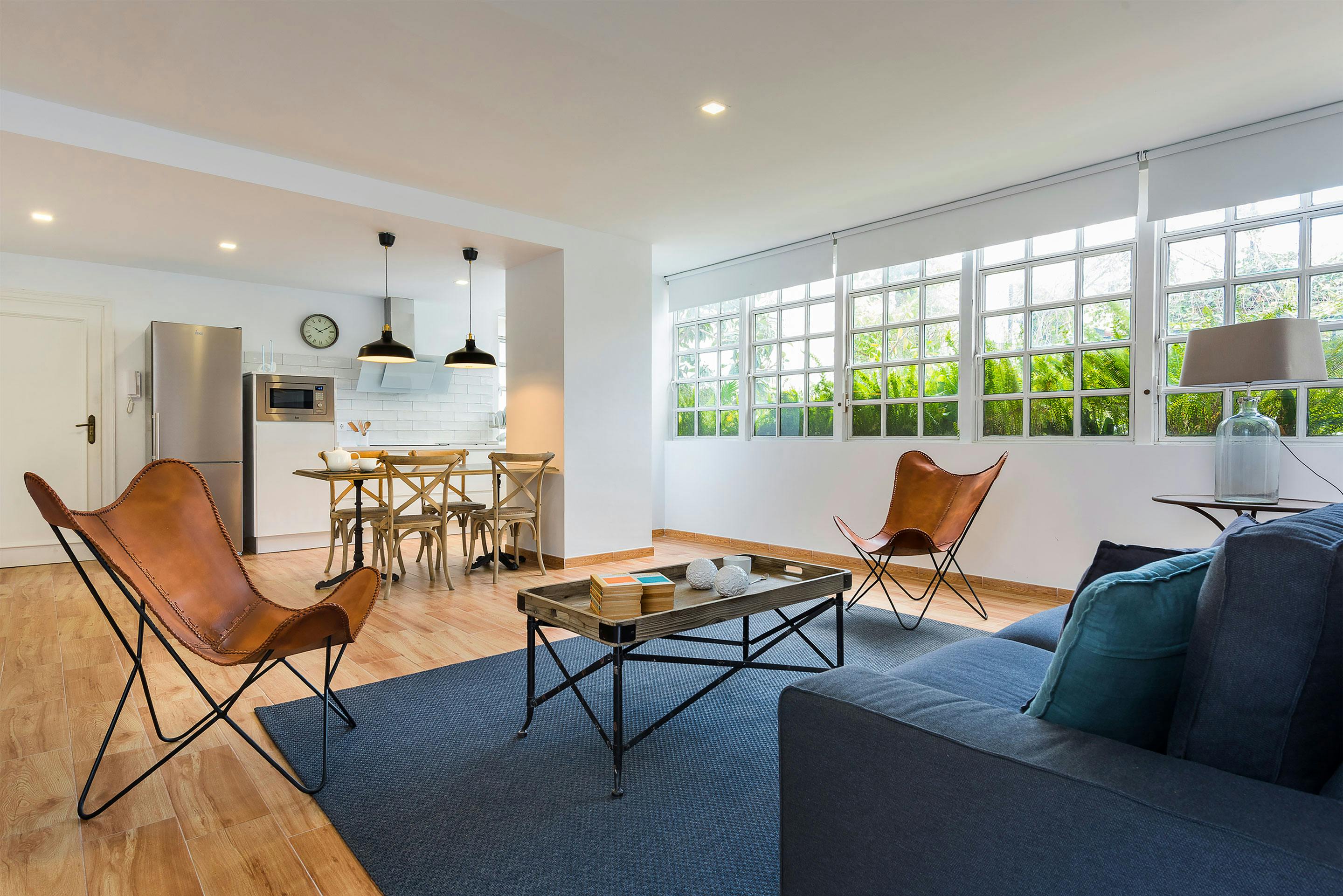 Apartment for rent for €6,018 per month in Sevilla, Plaza de San Leandro