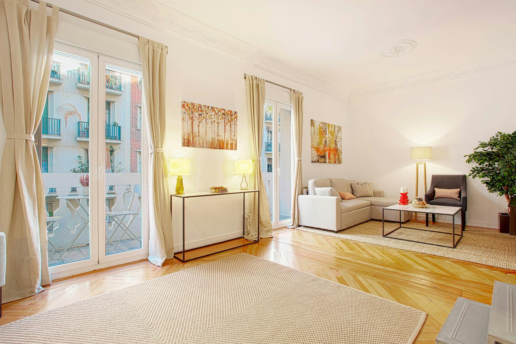 2-Bedroom Apartment in Calle de Rafael Calvo, Madrid (1670904) ROOM