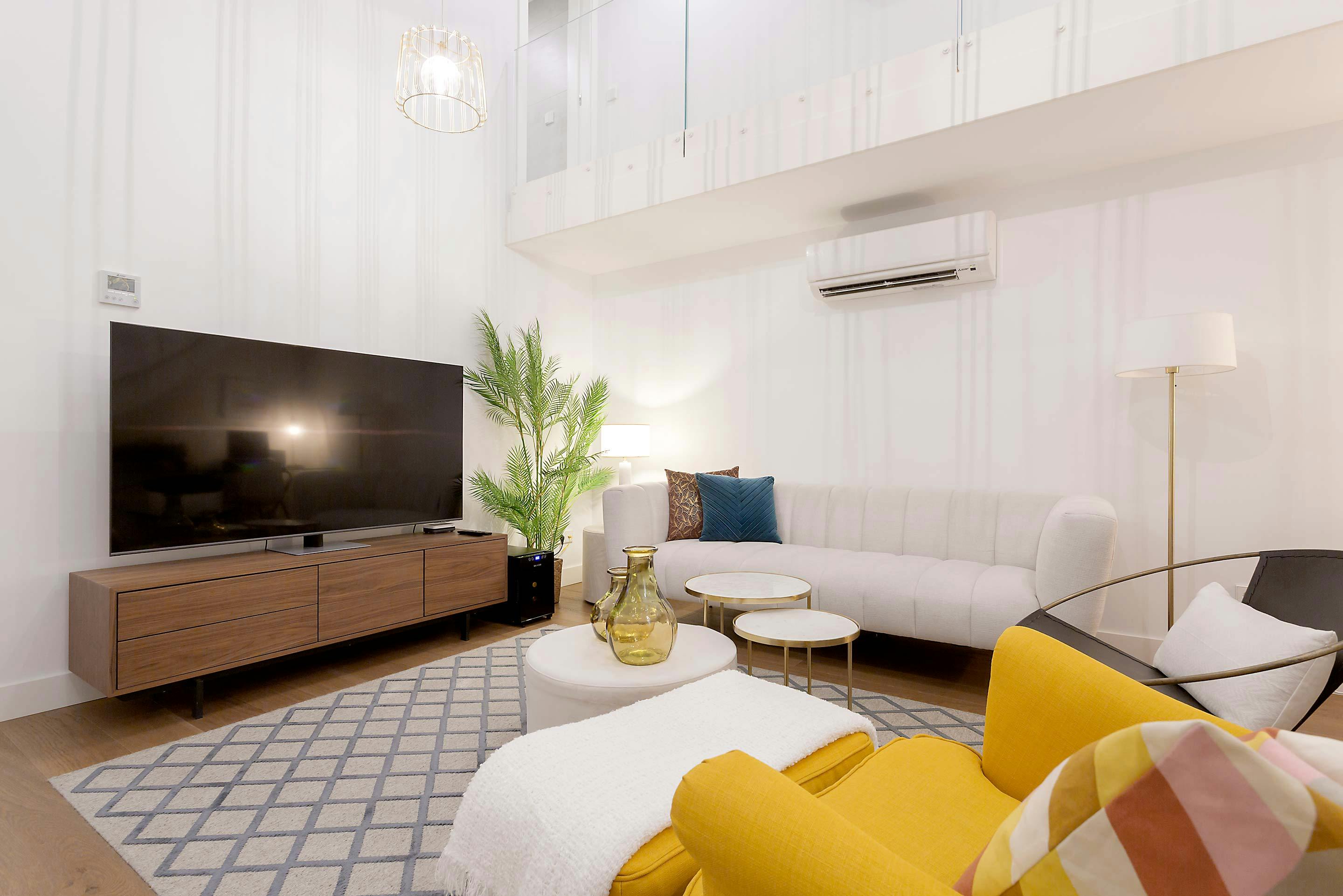 2-Bedroom Apartment in Calle de Bailén, Madrid (1670941) ROOM
