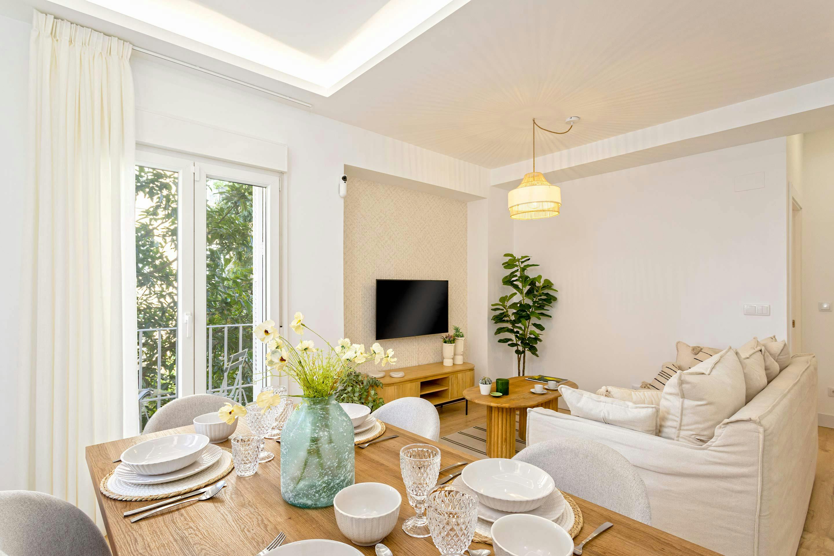 Apartment for rent for €7,443 per month in Málaga, Calle Martínez Campos