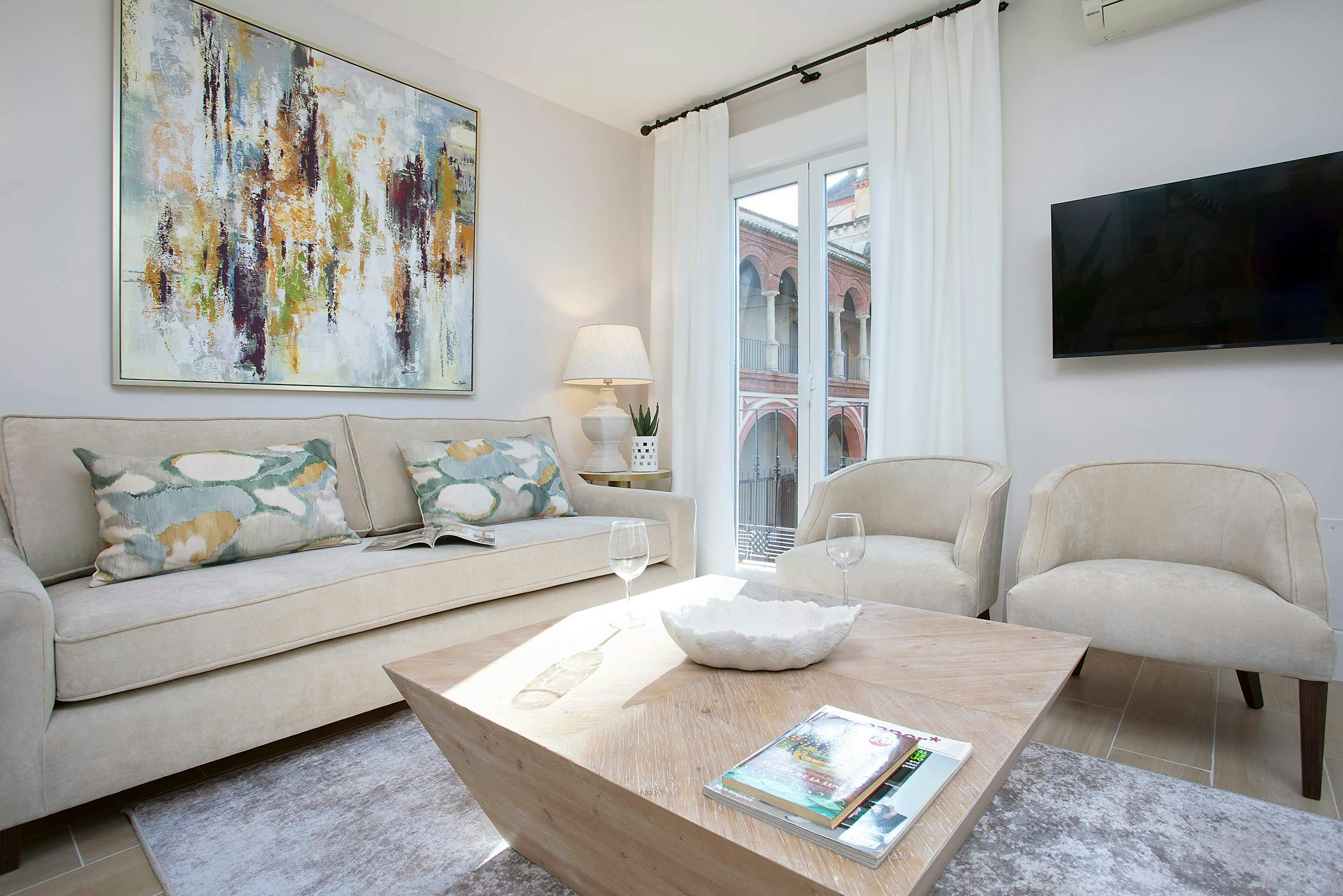 Apartment for rent for €3,709 per month in Córdoba, Calle Tierra Andaluza