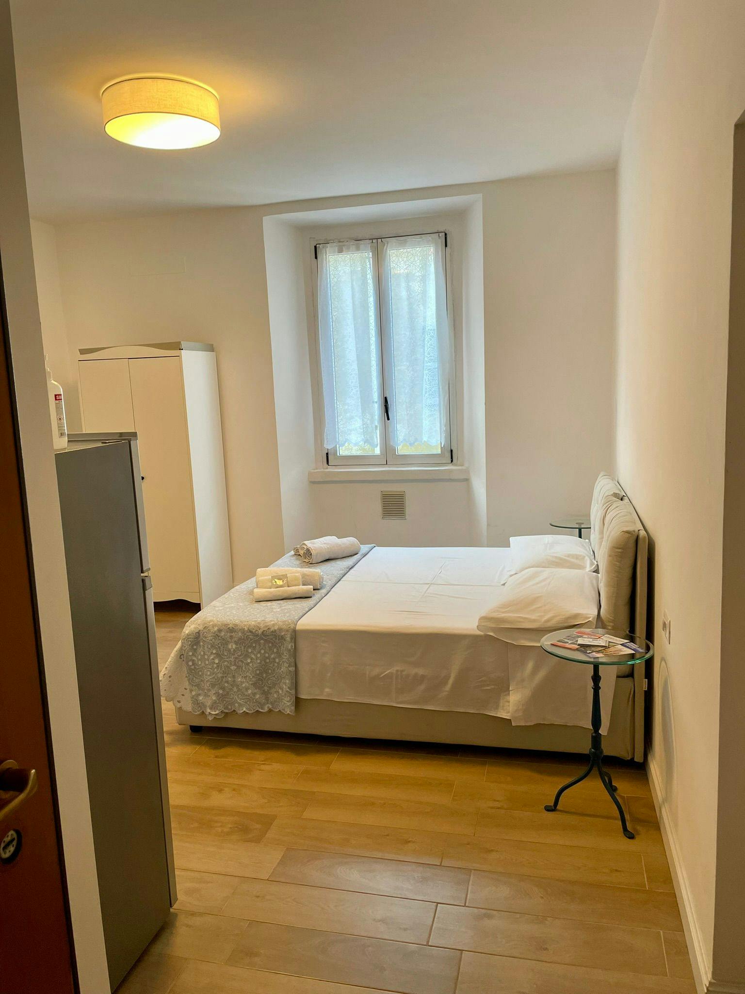 Studio for rent for €1,390 per month in Milan, Viale Bligny