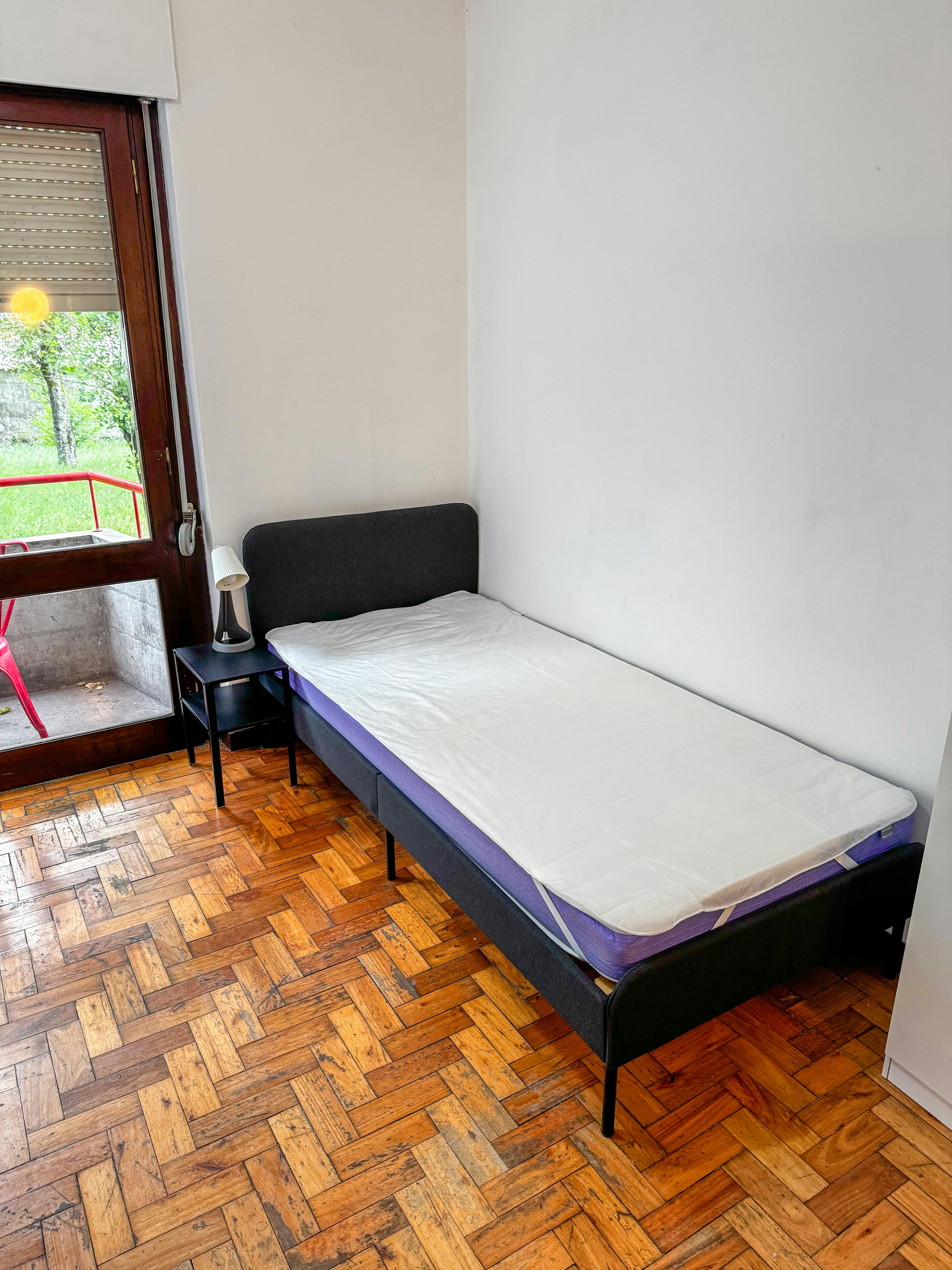 Shared room for rent for €270 per month in Porto, Alameda 25 de Abril
