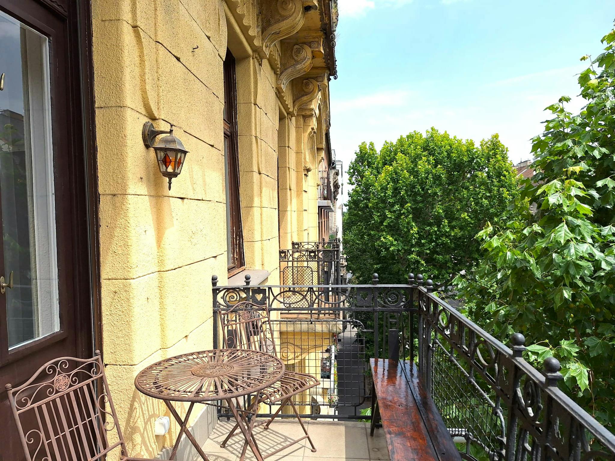 Damjanich utca, Budapest preview