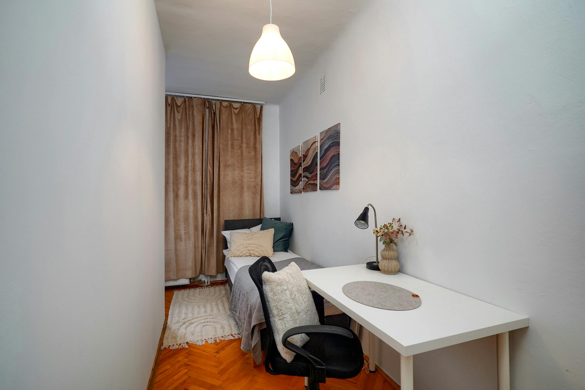 aleja Solidarności, Warsaw preview