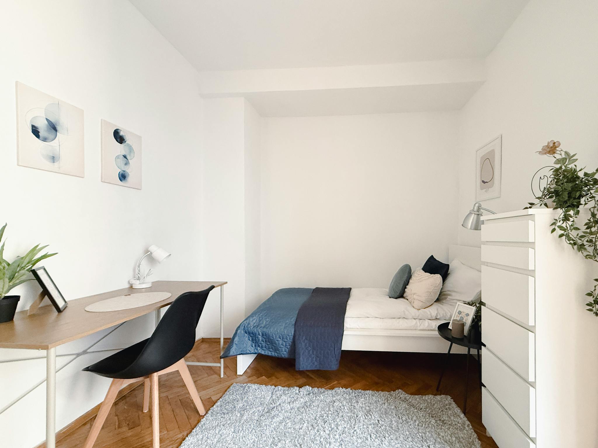 Hoża, Warsaw preview