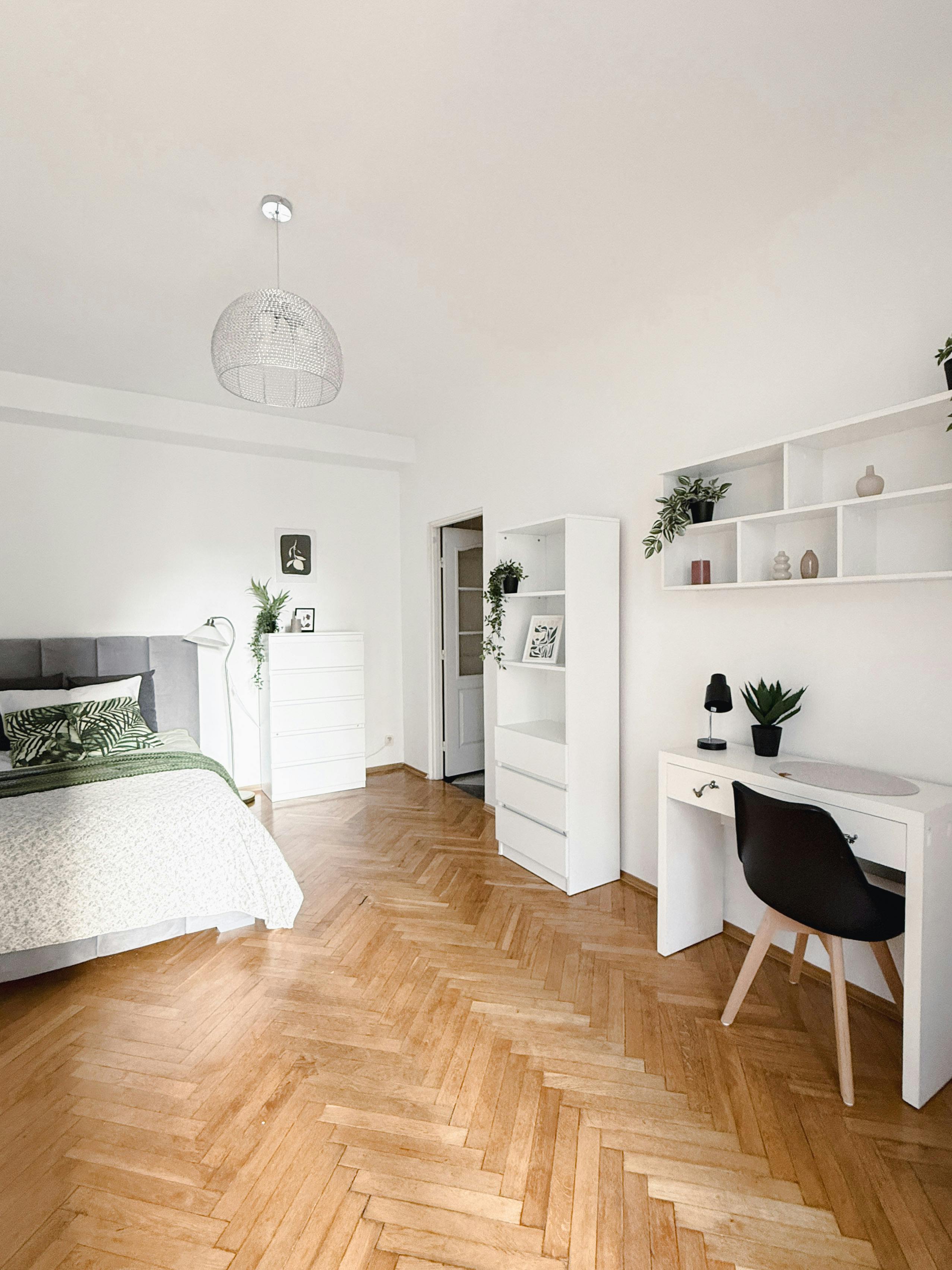 Hoża, Warsaw preview