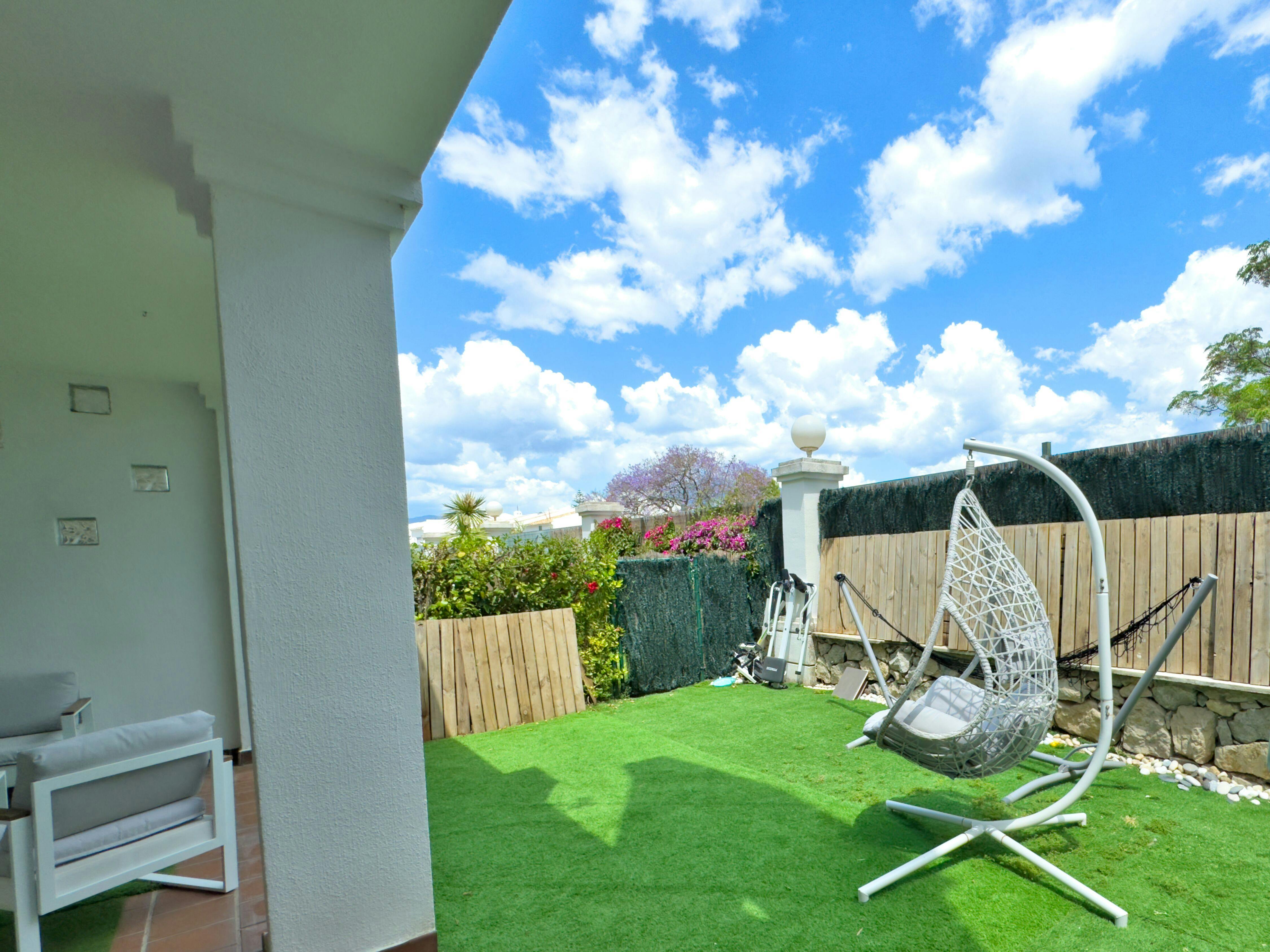 Будівля за оренду для 2 500 EUR на місяць у Marbella, Calle de las Torres