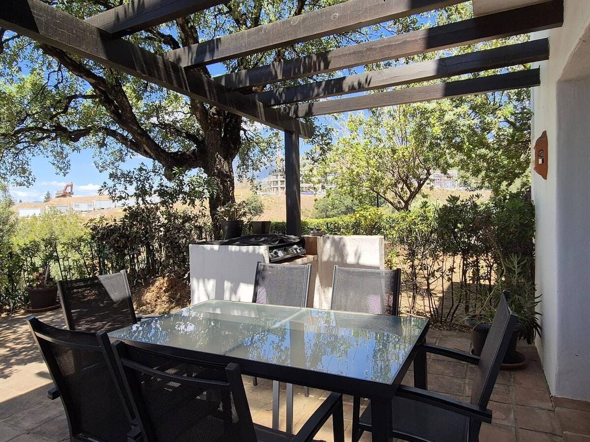 Immeuble à louer pour 2 000 €/mois à Marbella, Camino Viejo de Ojén