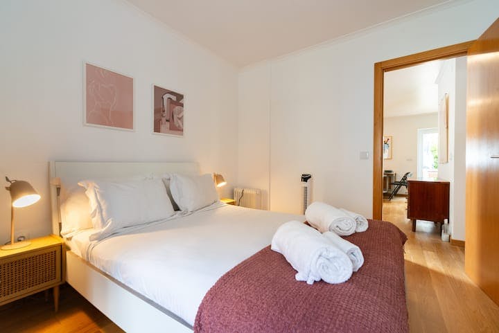 Apartment for rent for €2,100 per month in Lisbon, Rua da Bombarda